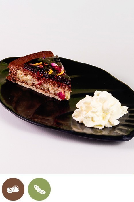 CHOCOLATE, VANILLA AND FOREST FRUIT CAKE
